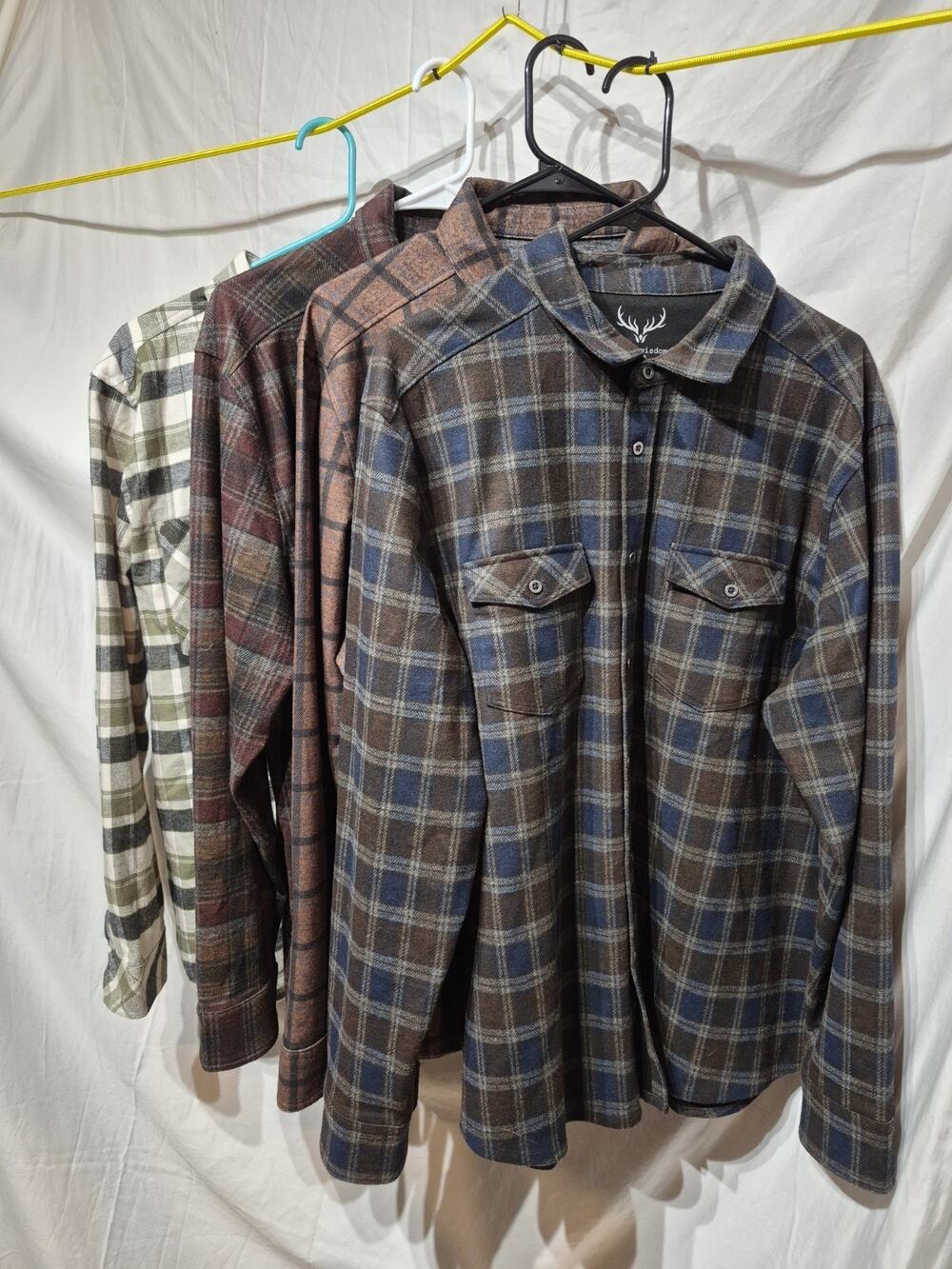 A Bundle Of Age of Wisdom Men's XL/TG Plaid Flannel Long Sleeve Button Down